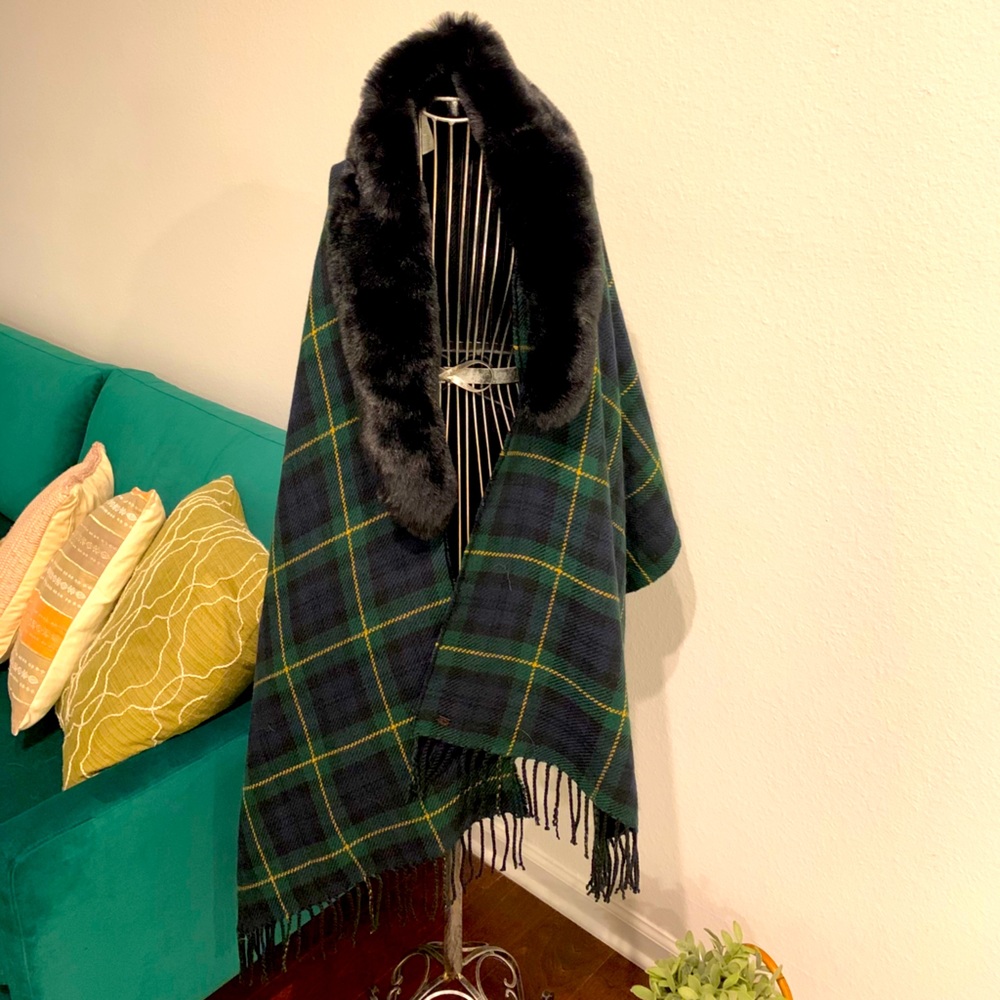 Ralph Lauren Shaw with fur NWT